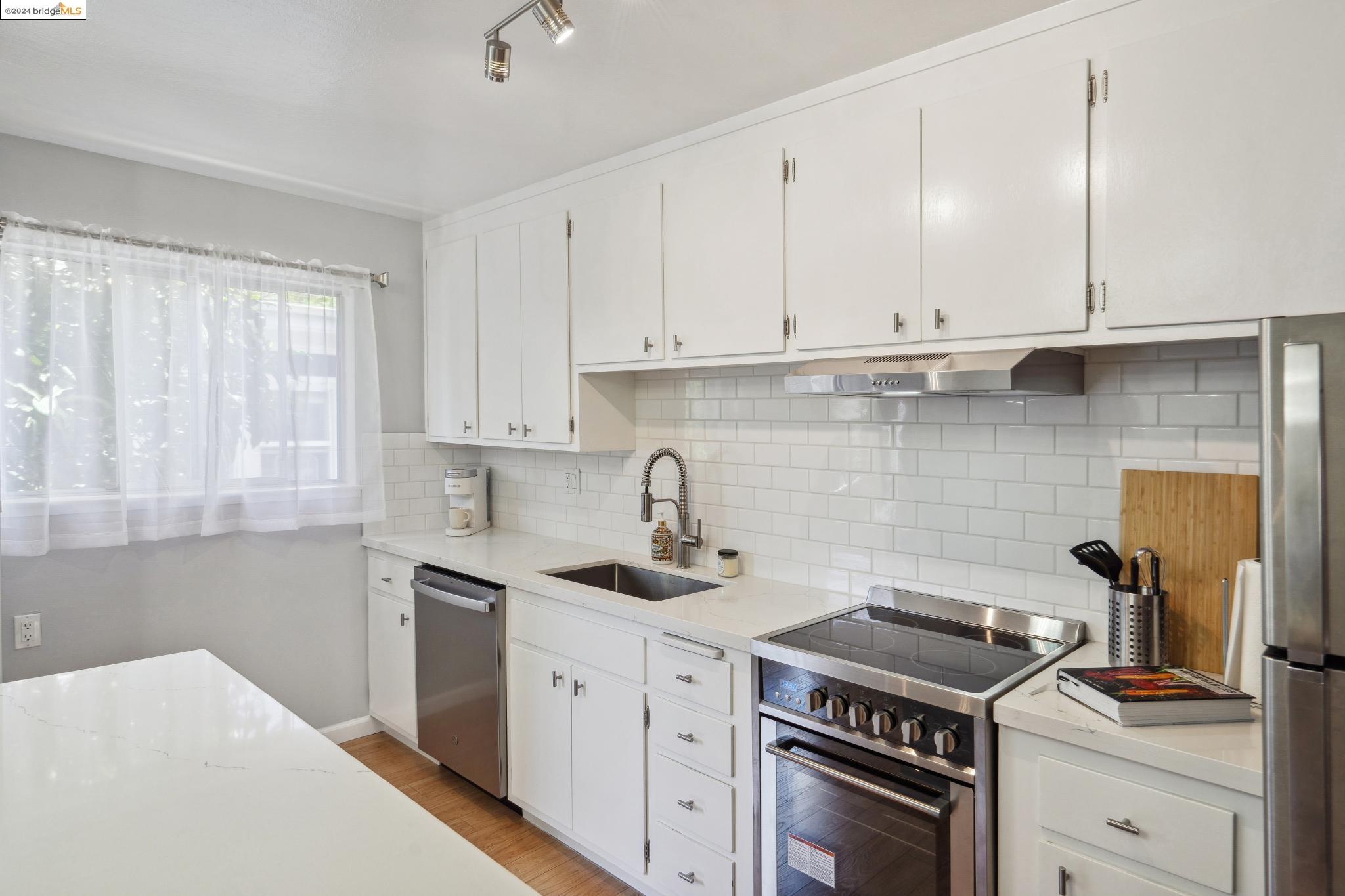 280 Park View Ter