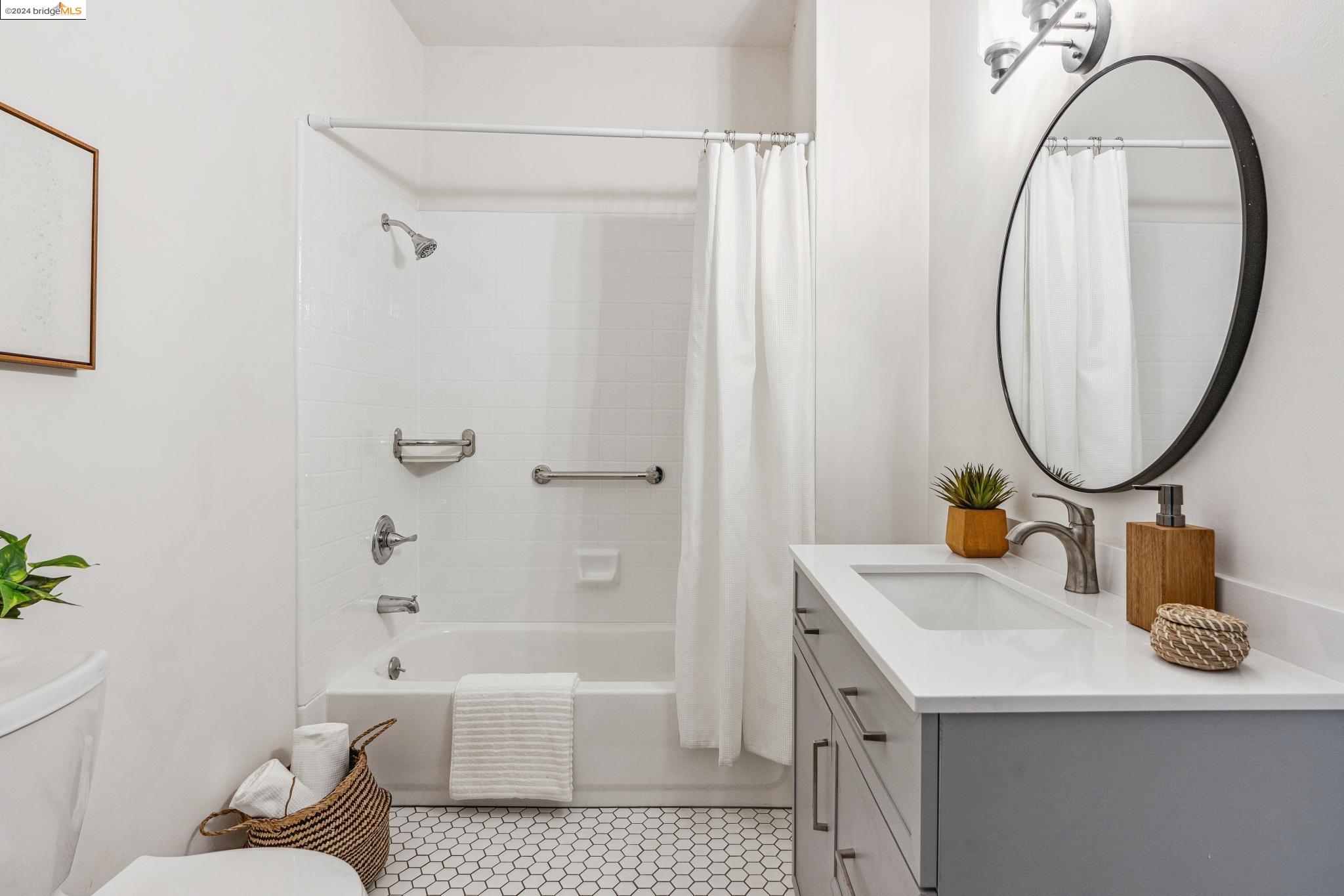 2808 Hillegass Ave # A1