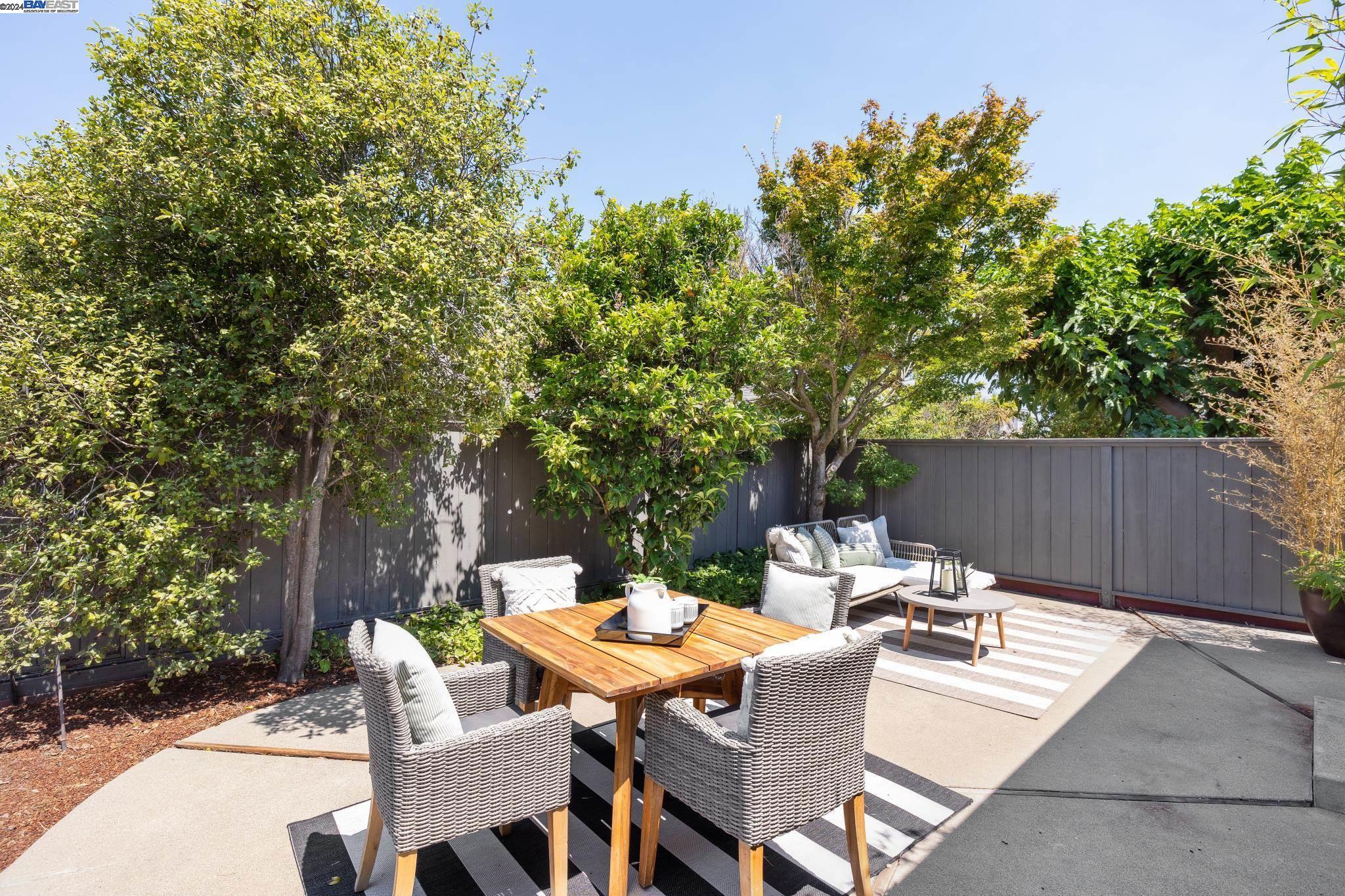 1053 Island Drive