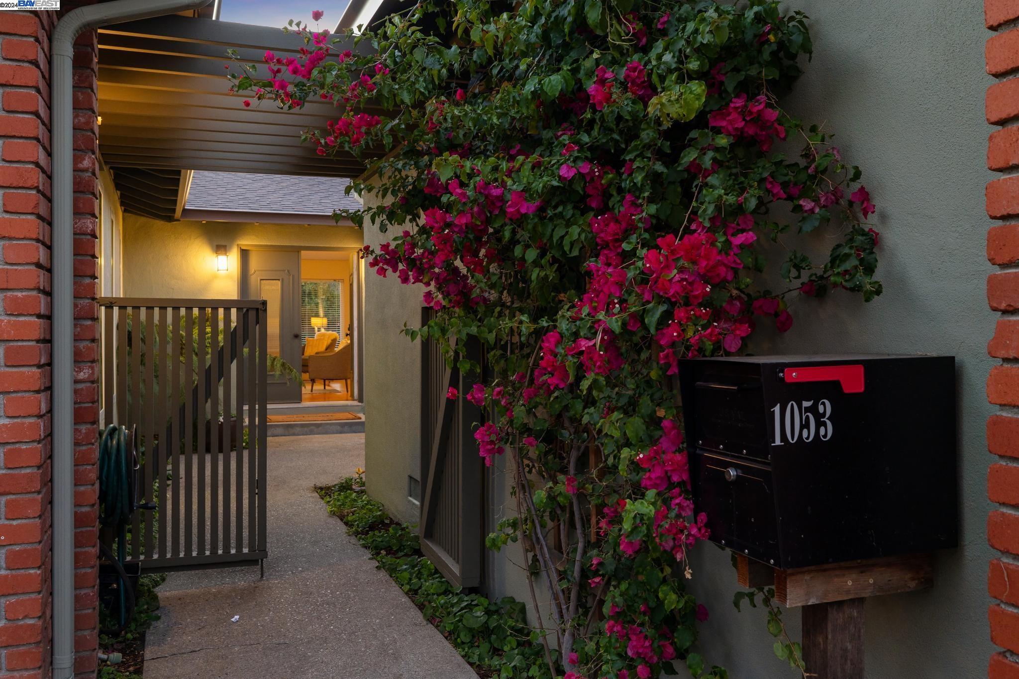 1053 Island Drive