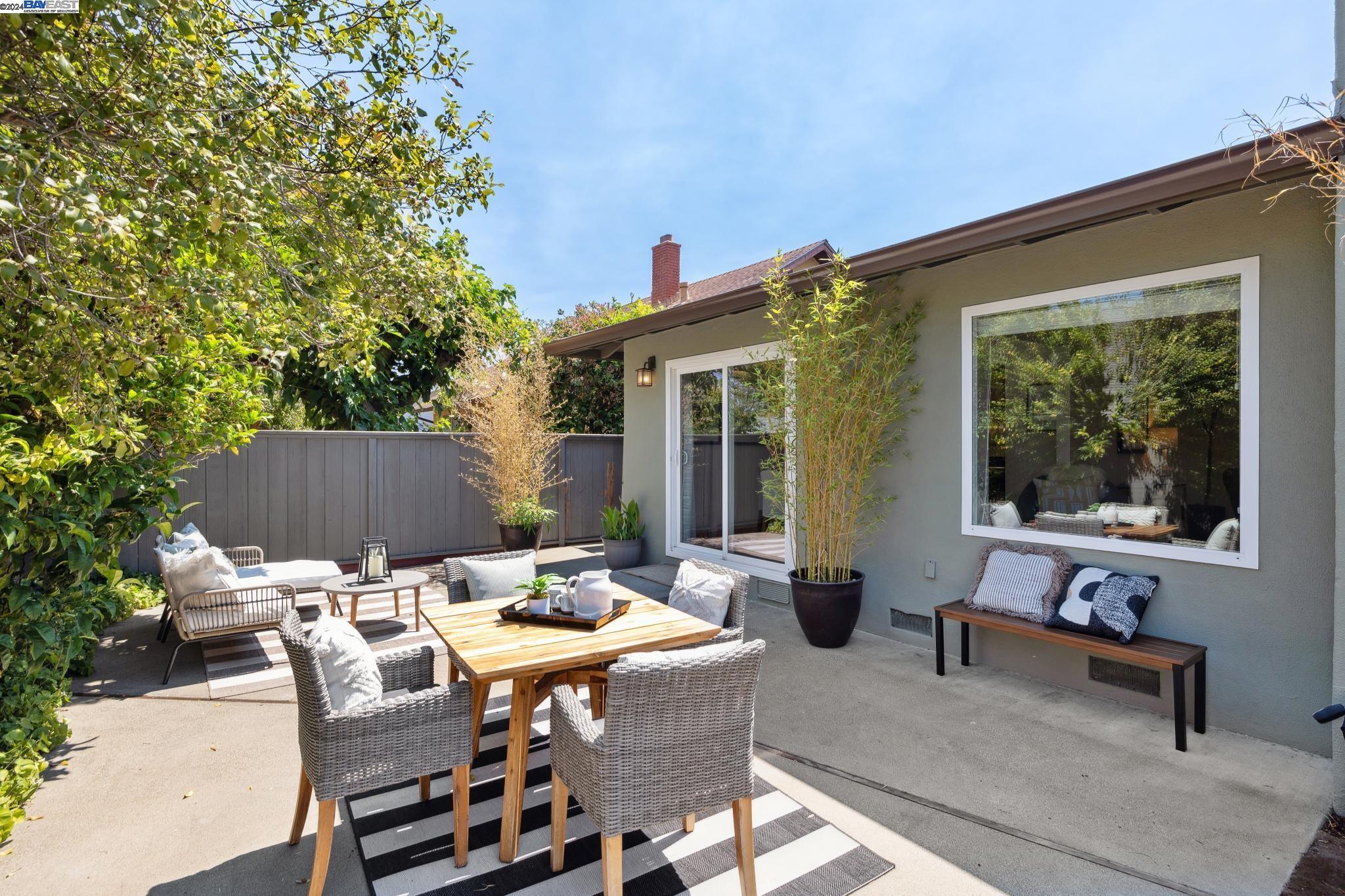 1053 Island Drive