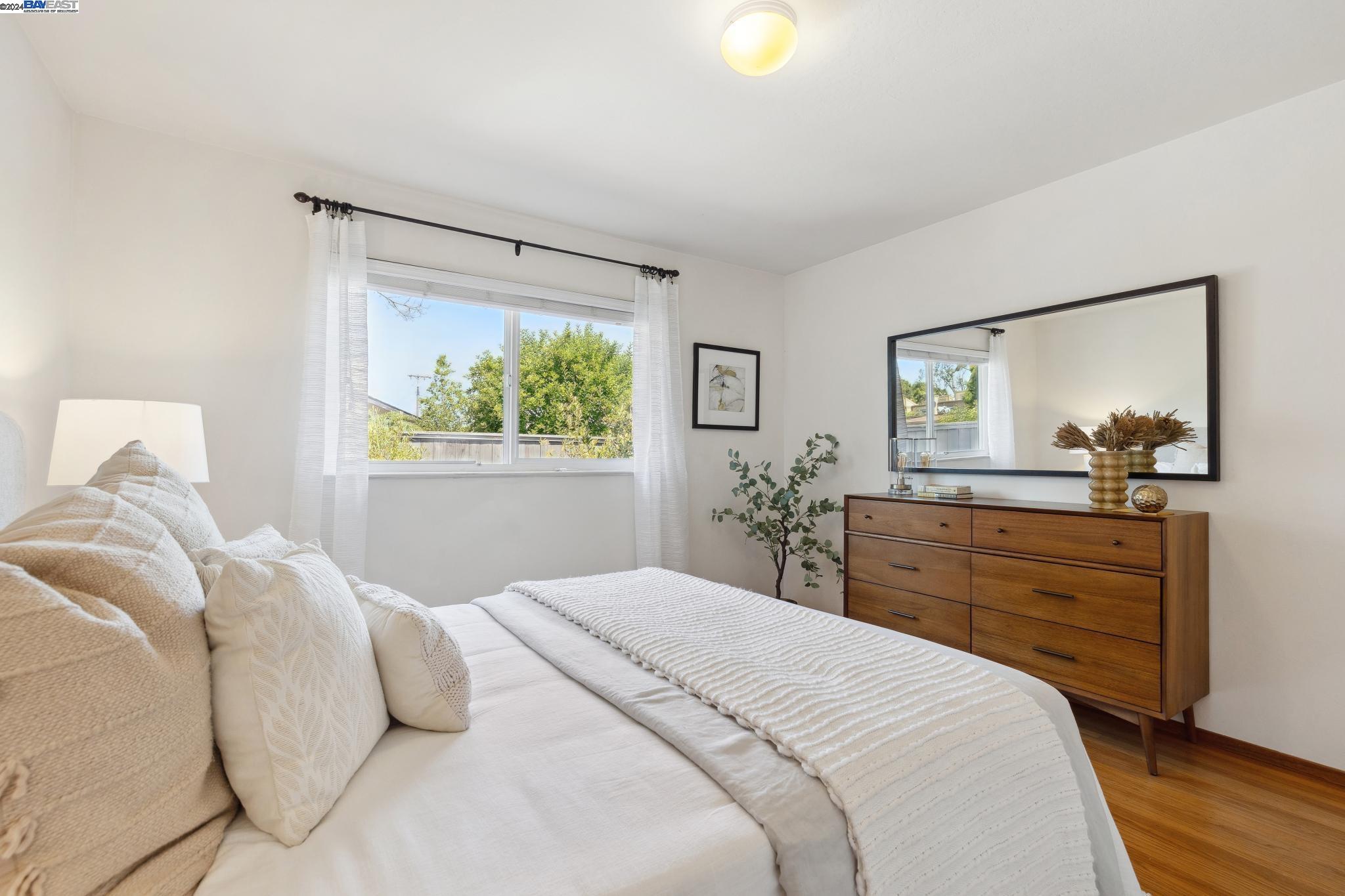 1053 Island Drive