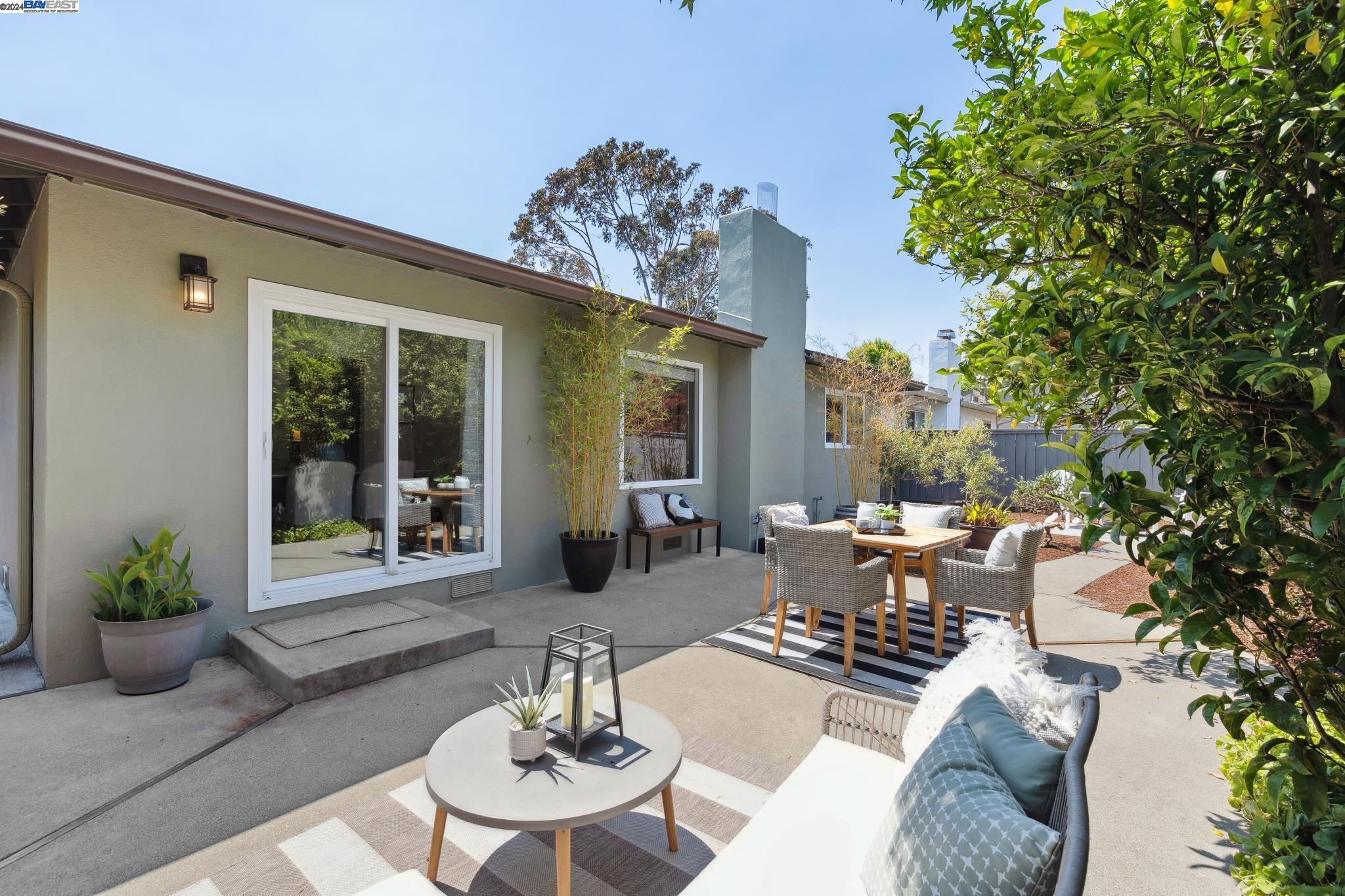 1053 Island Drive