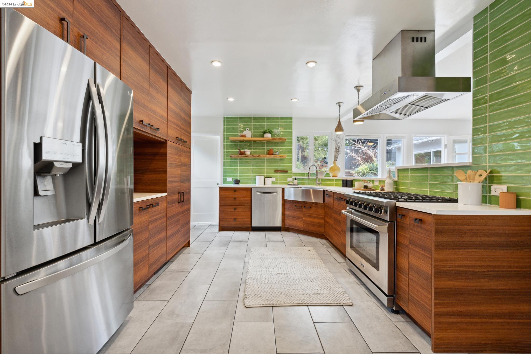 3056 Brookfield