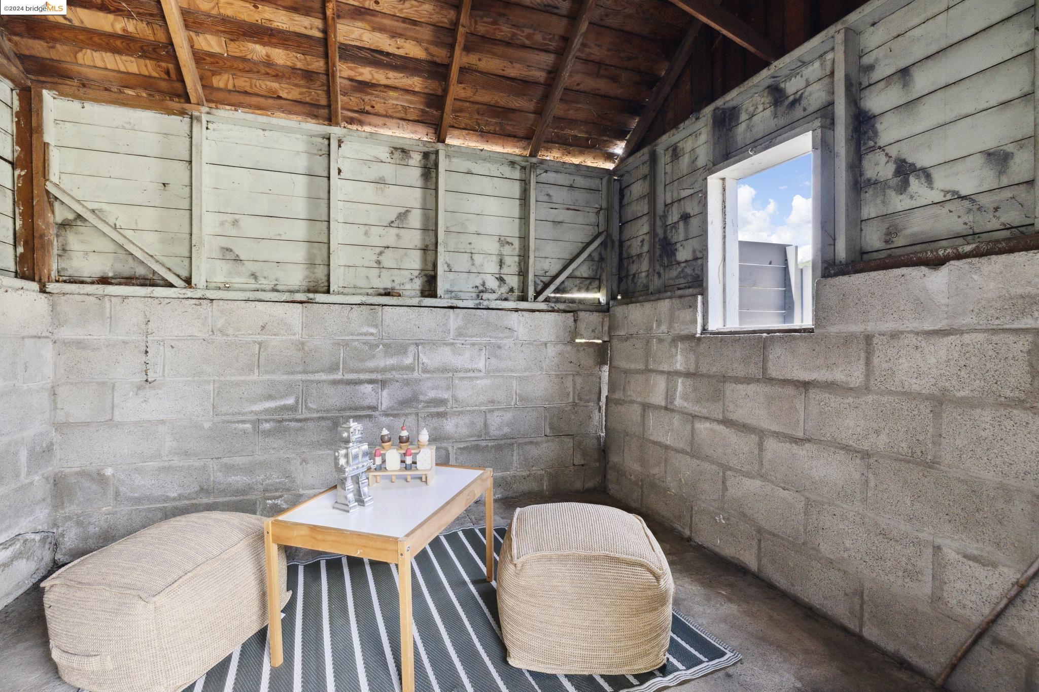 3056 Brookfield