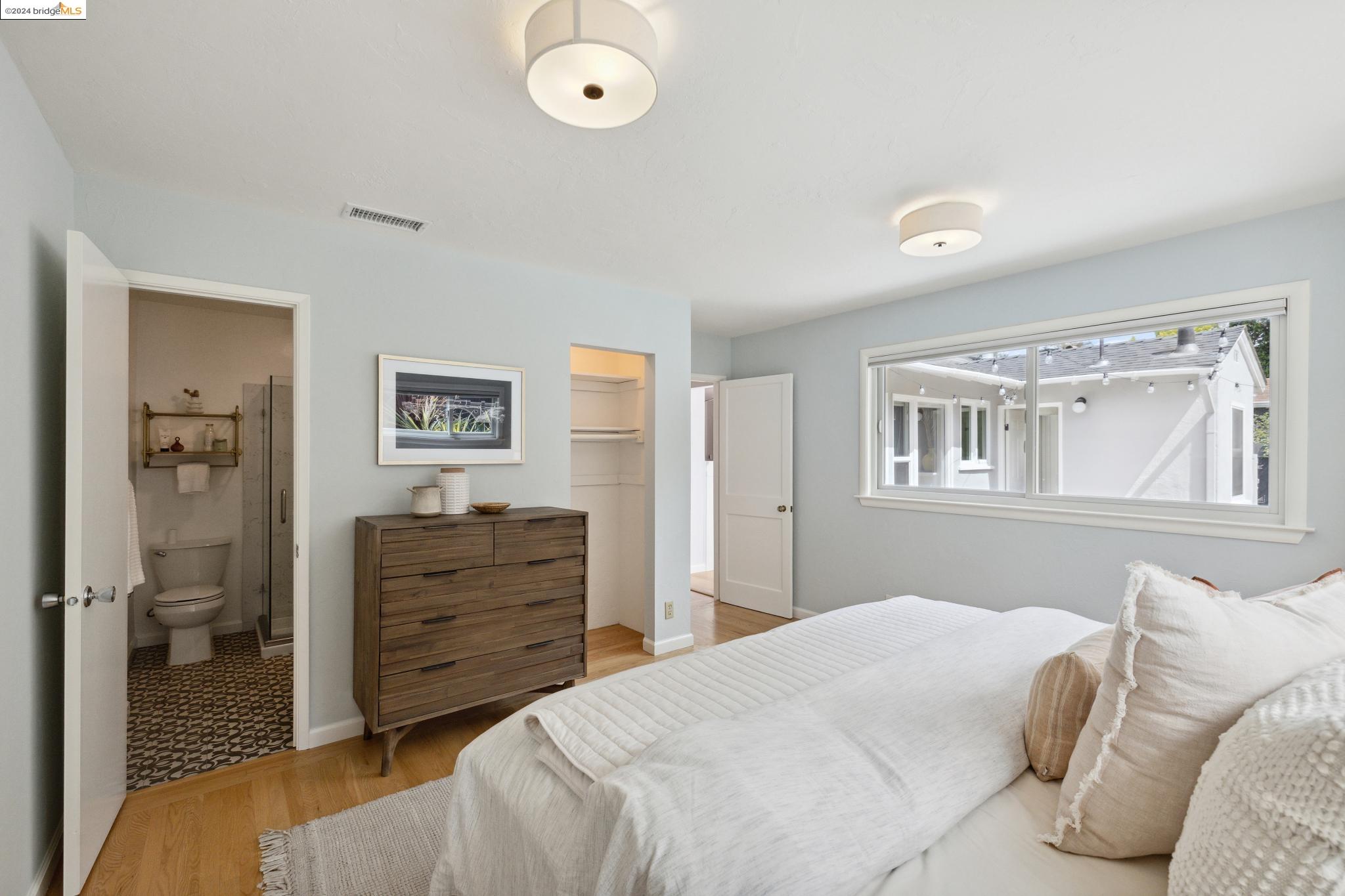 3056 Brookfield