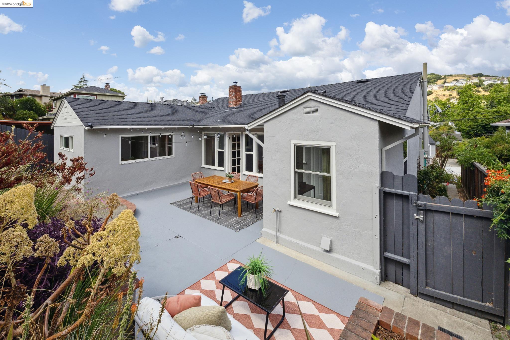 3056 Brookfield