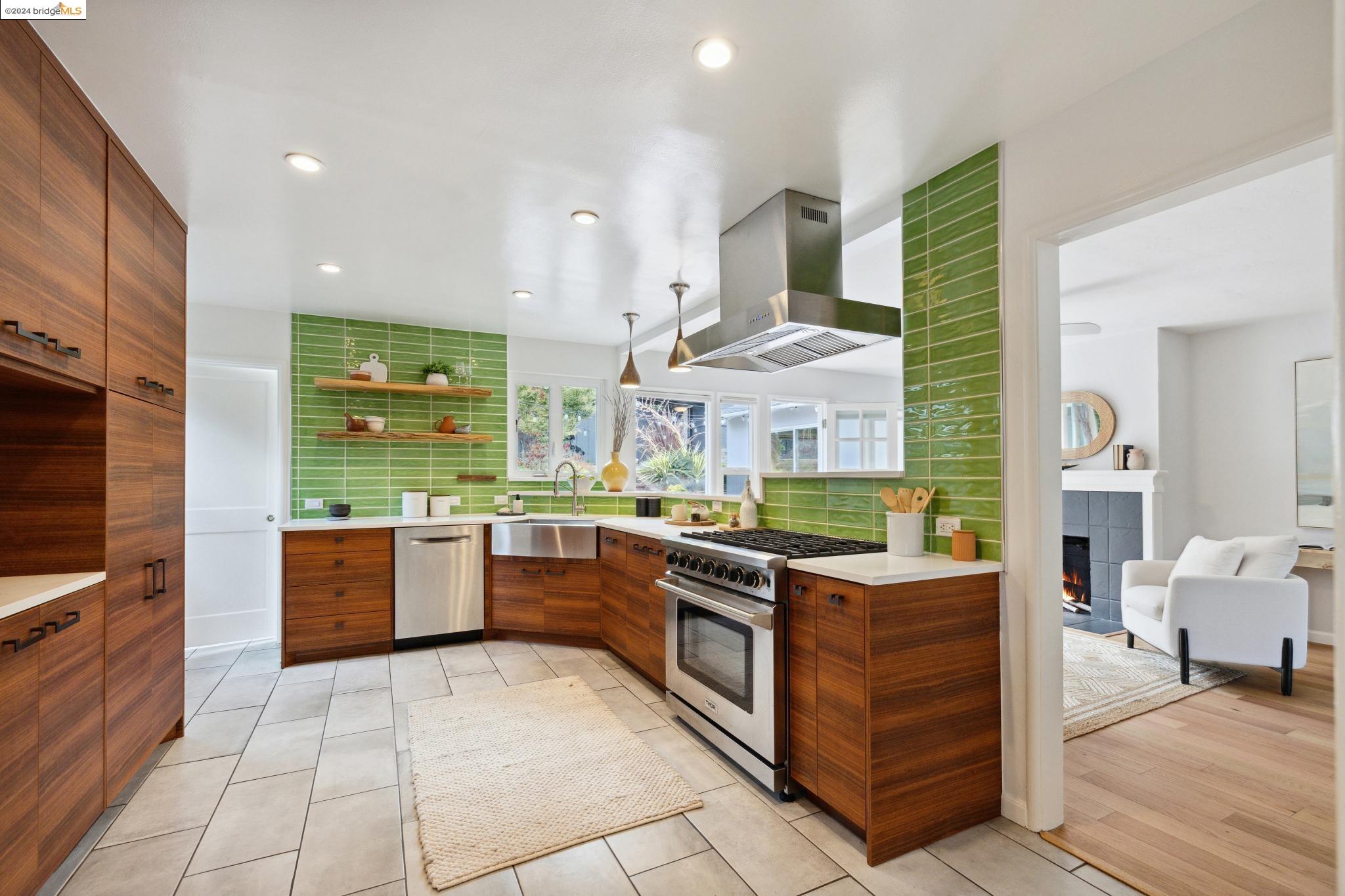 3056 Brookfield