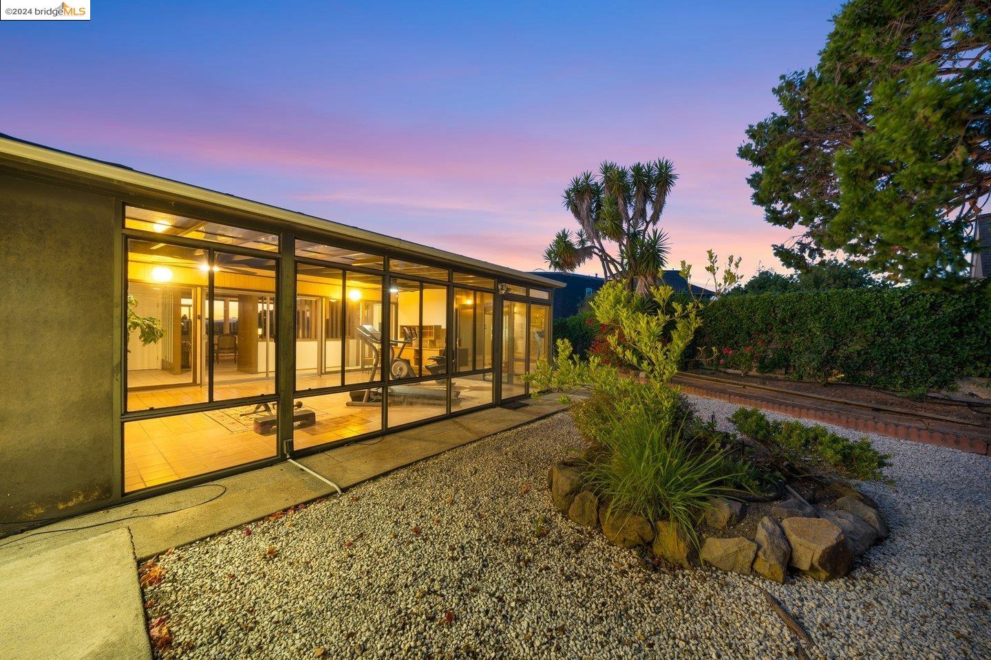 280 Washington Court