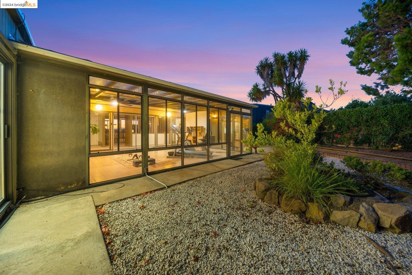 280 Washington Court