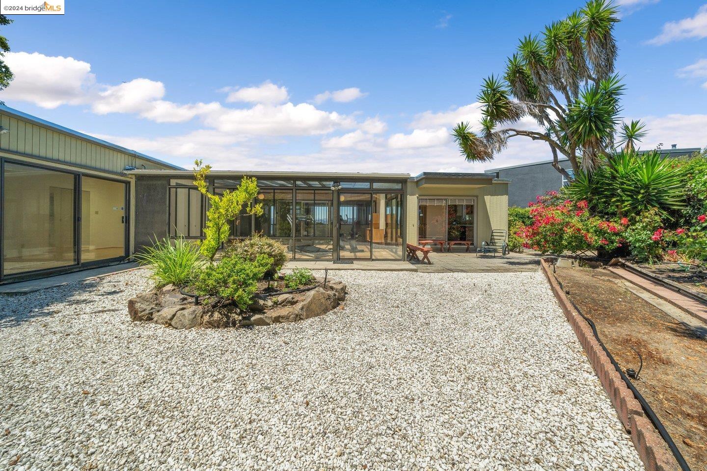 280 Washington Court