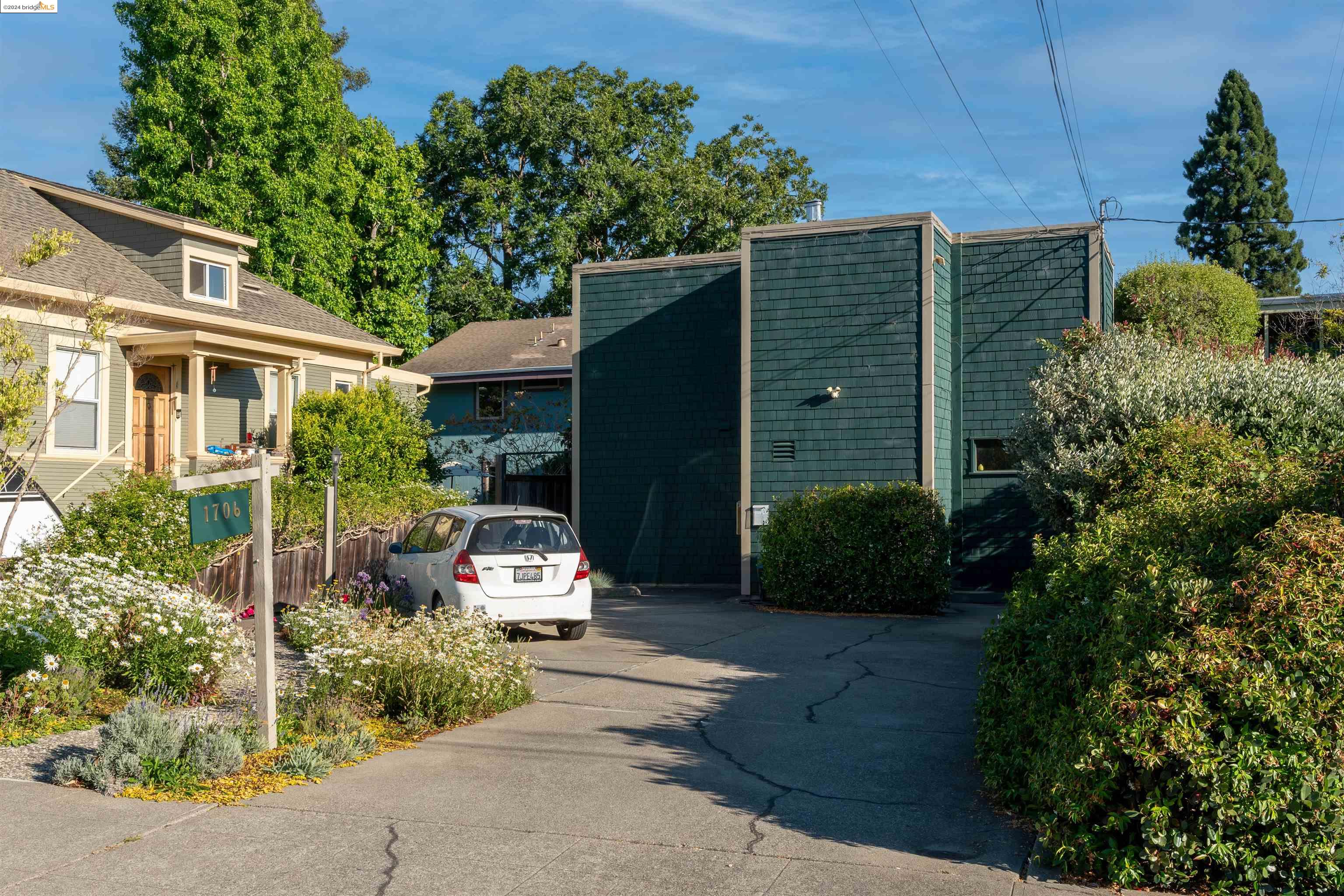 1706 Francisco