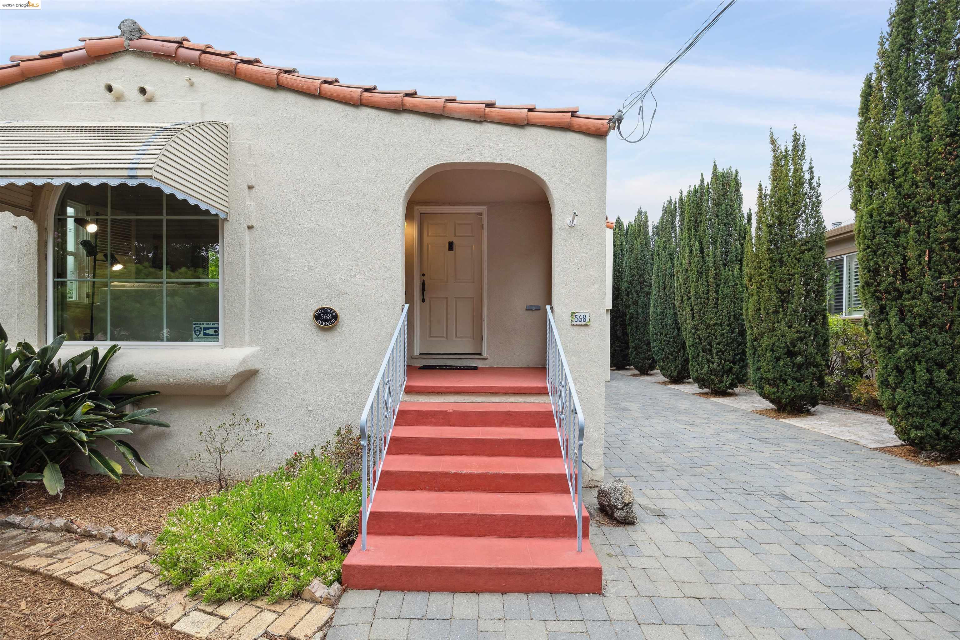 568 Dolores Ave