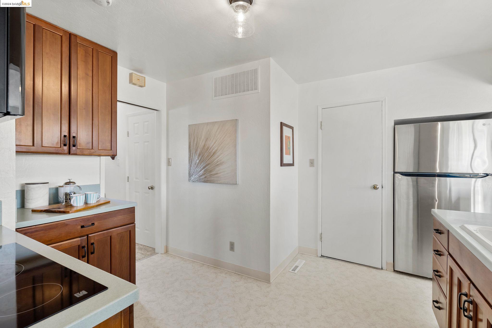 6310 Monte Cresta Ave.