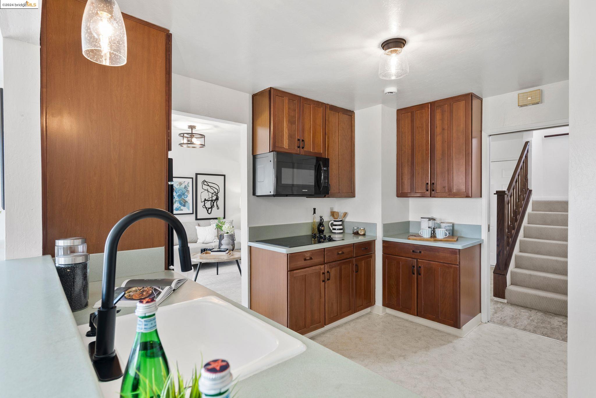 6310 Monte Cresta Ave.