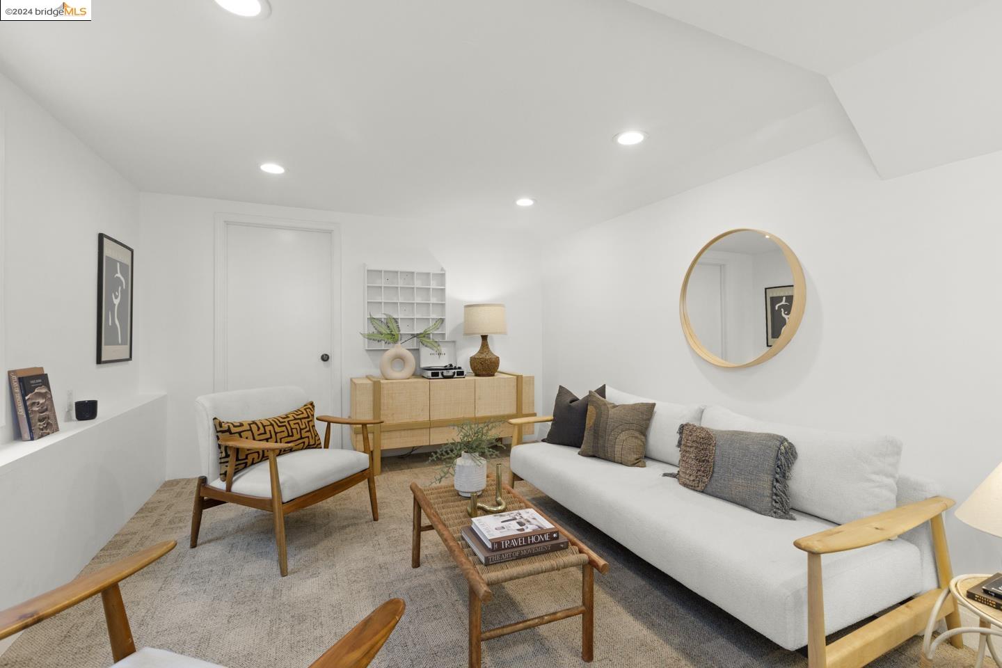 135 Santa Fe Ave