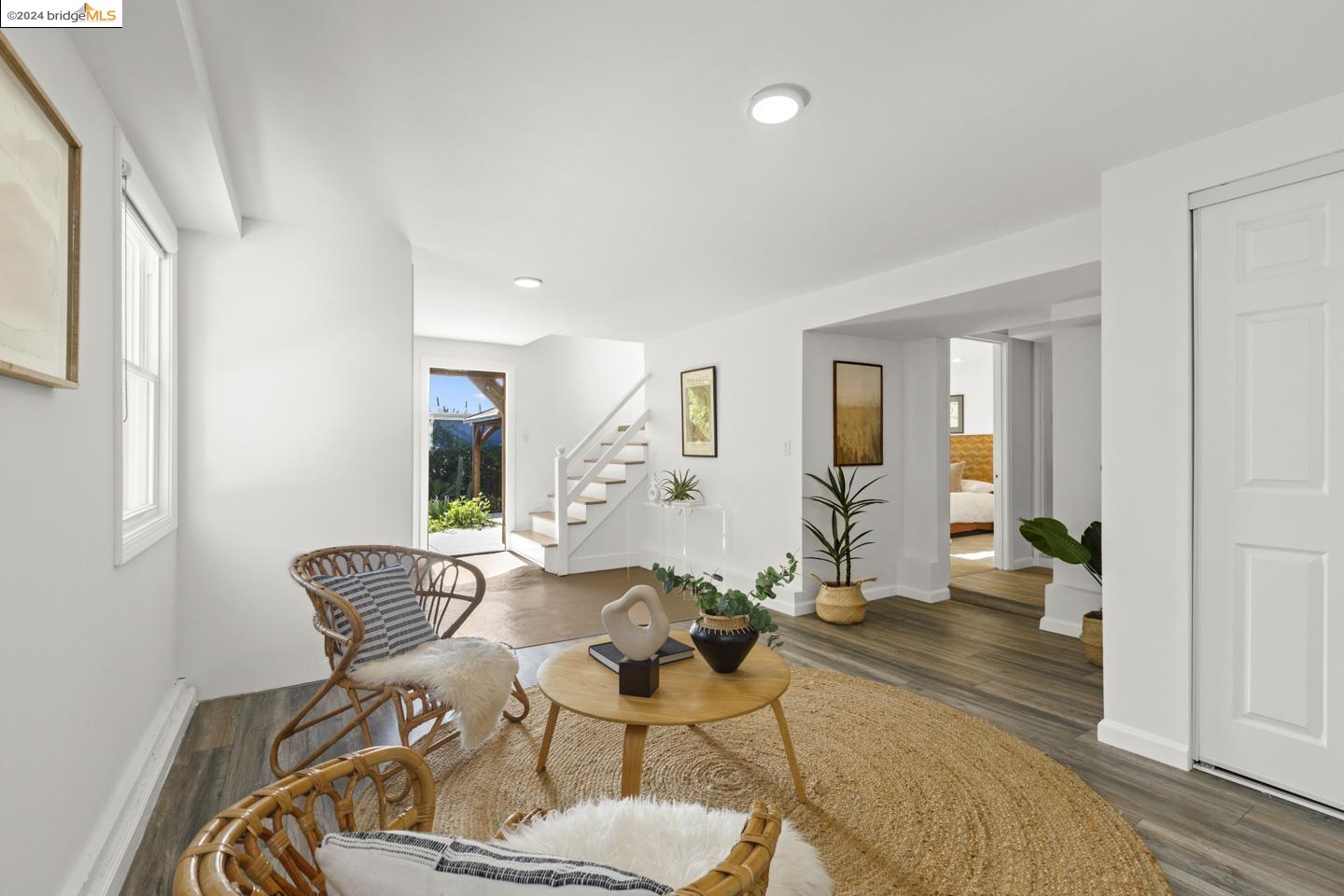 135 Santa Fe Ave