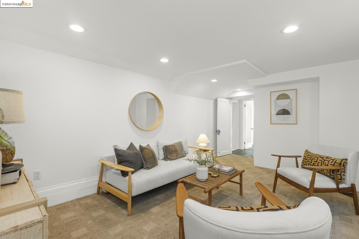 135 Santa Fe Ave