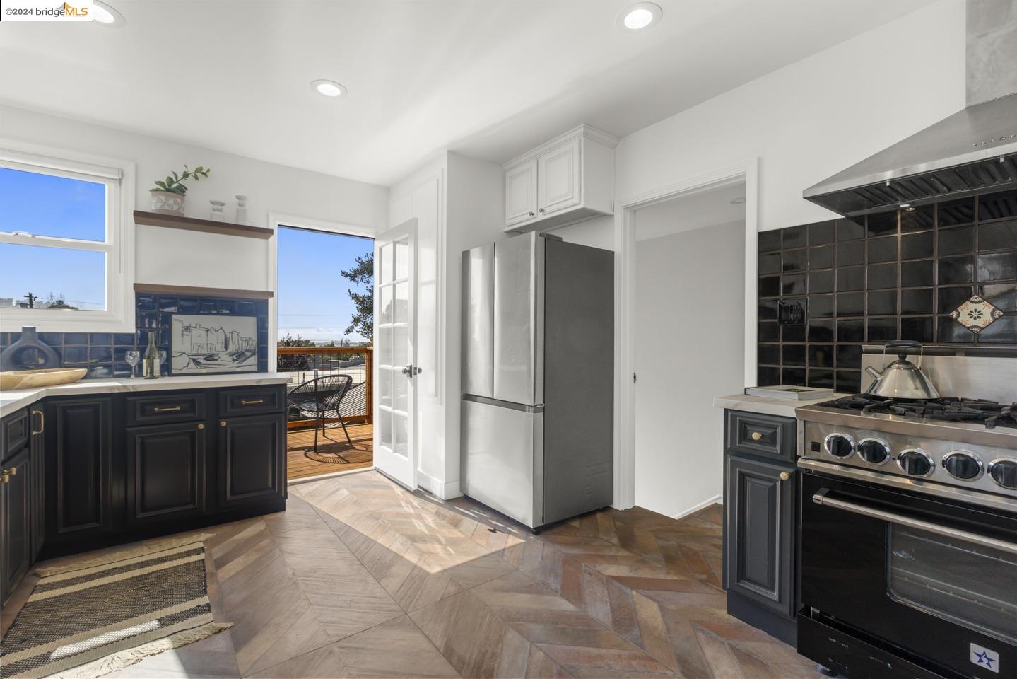 135 Santa Fe Ave