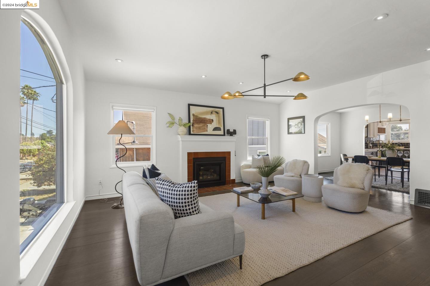 135 Santa Fe Ave