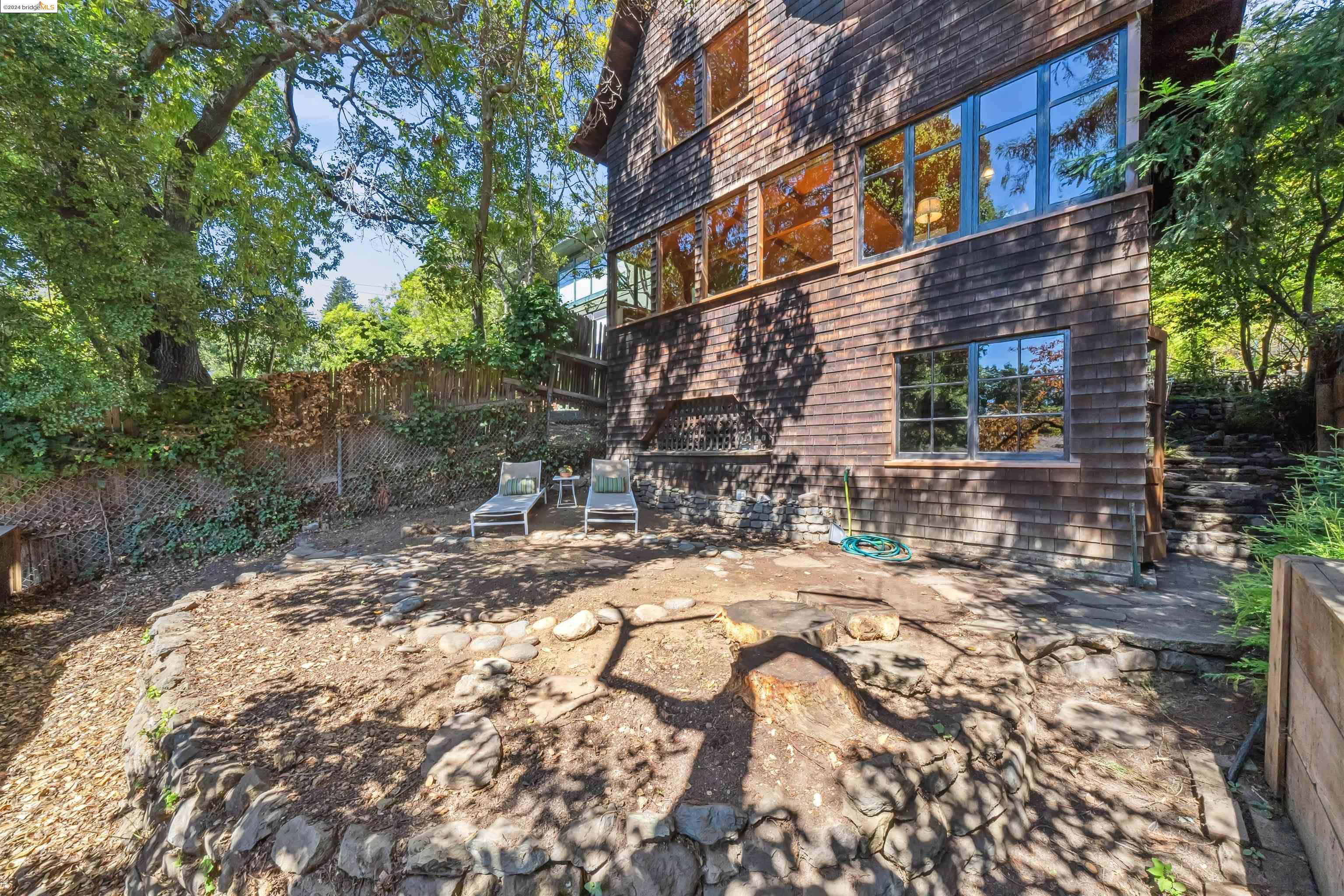 1736 Highland Pl