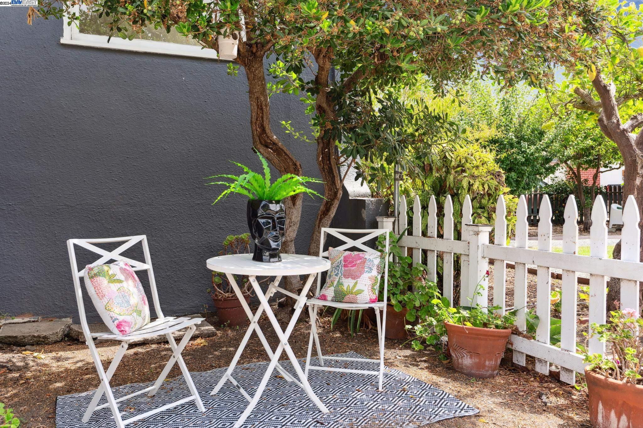 3009 HUMBOLDT AVENUE