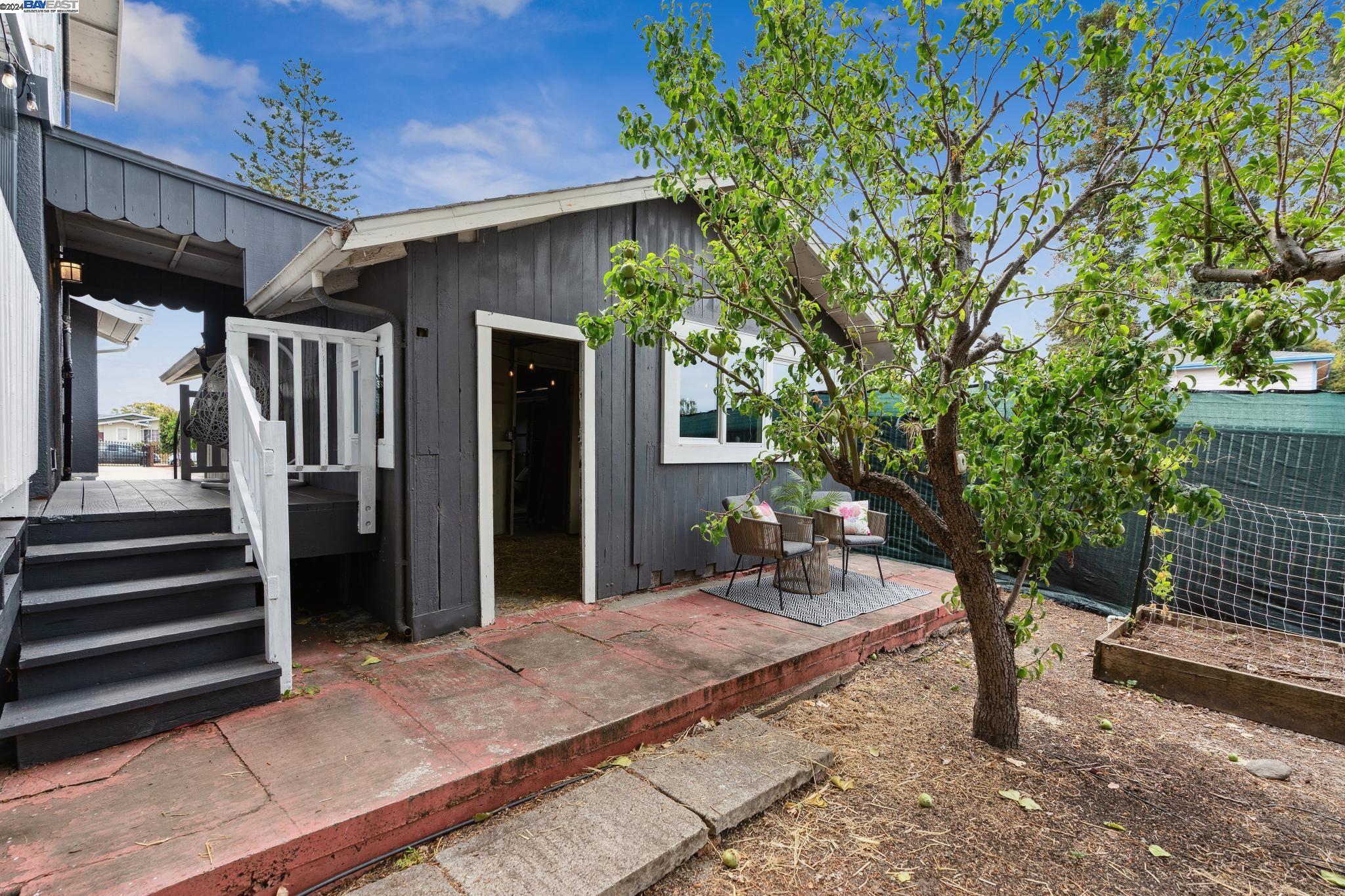 3009 HUMBOLDT AVENUE