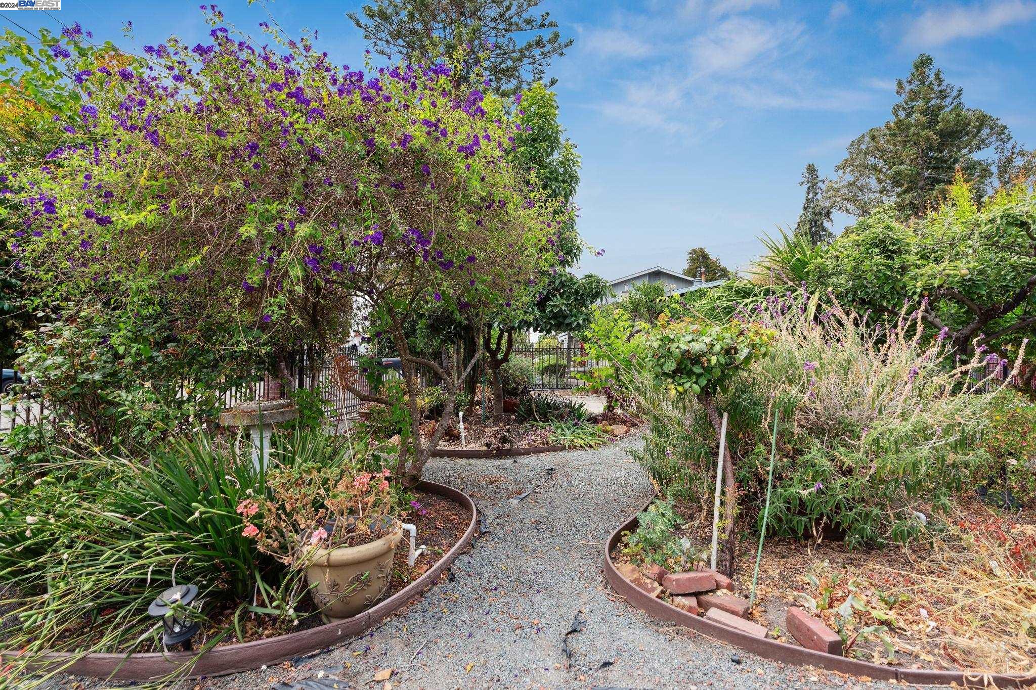 3009 HUMBOLDT AVENUE