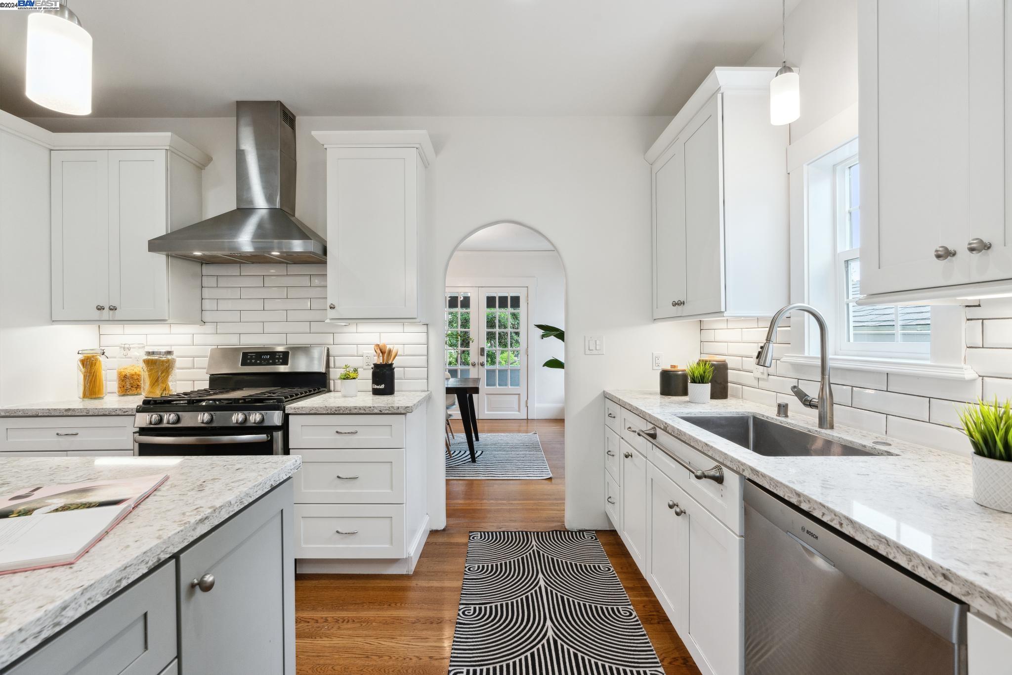 3009 HUMBOLDT AVENUE