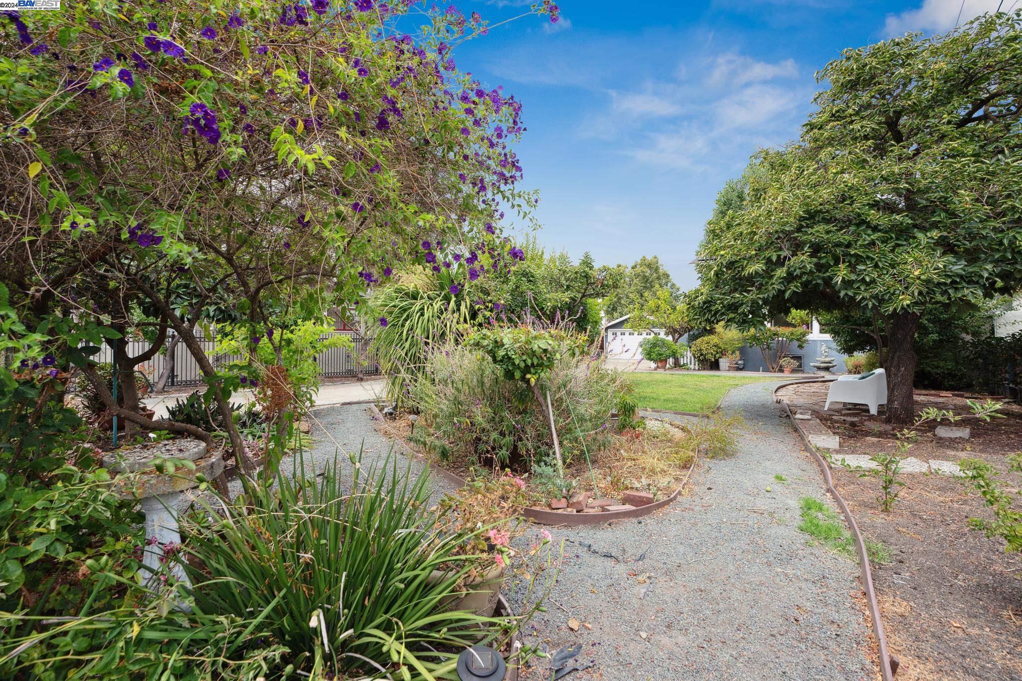 3009 HUMBOLDT AVENUE