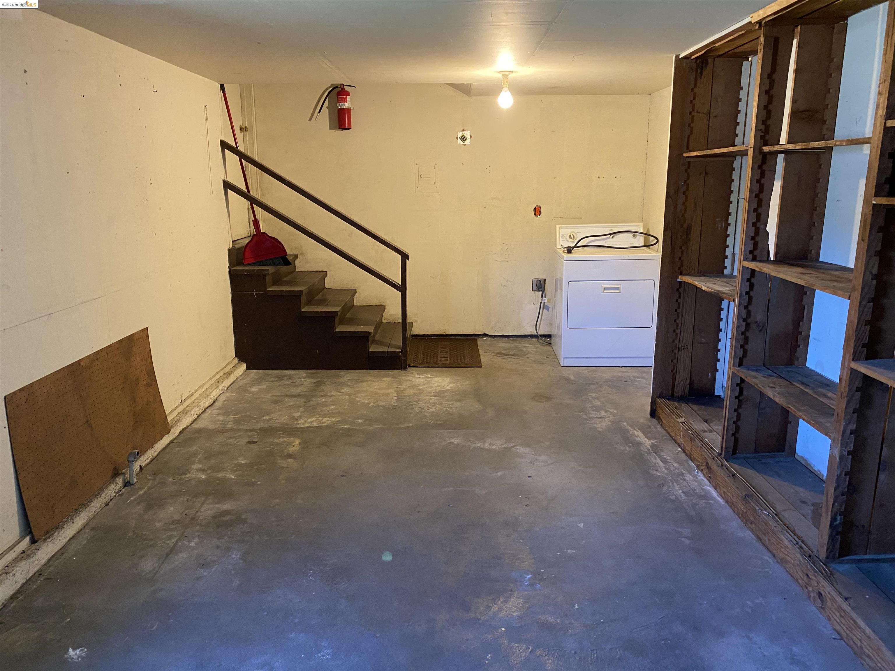 1041 Ranchito Ct