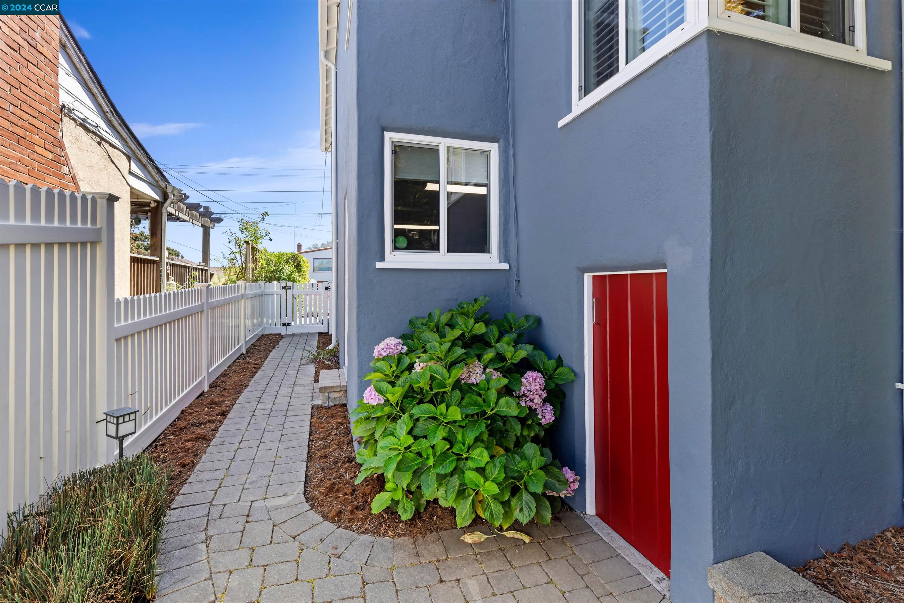 5635 San Jose