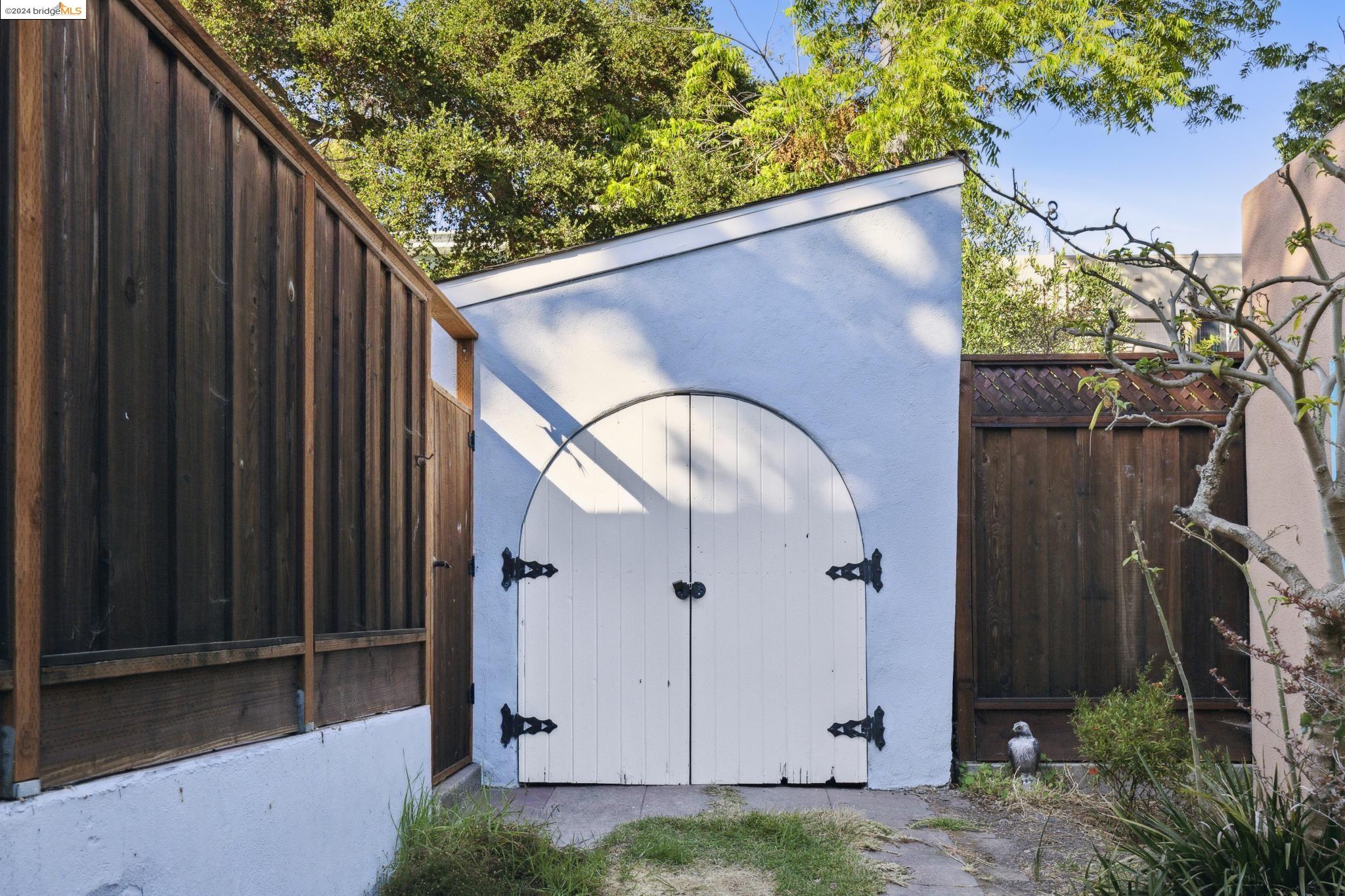 679 Colusa Ave.