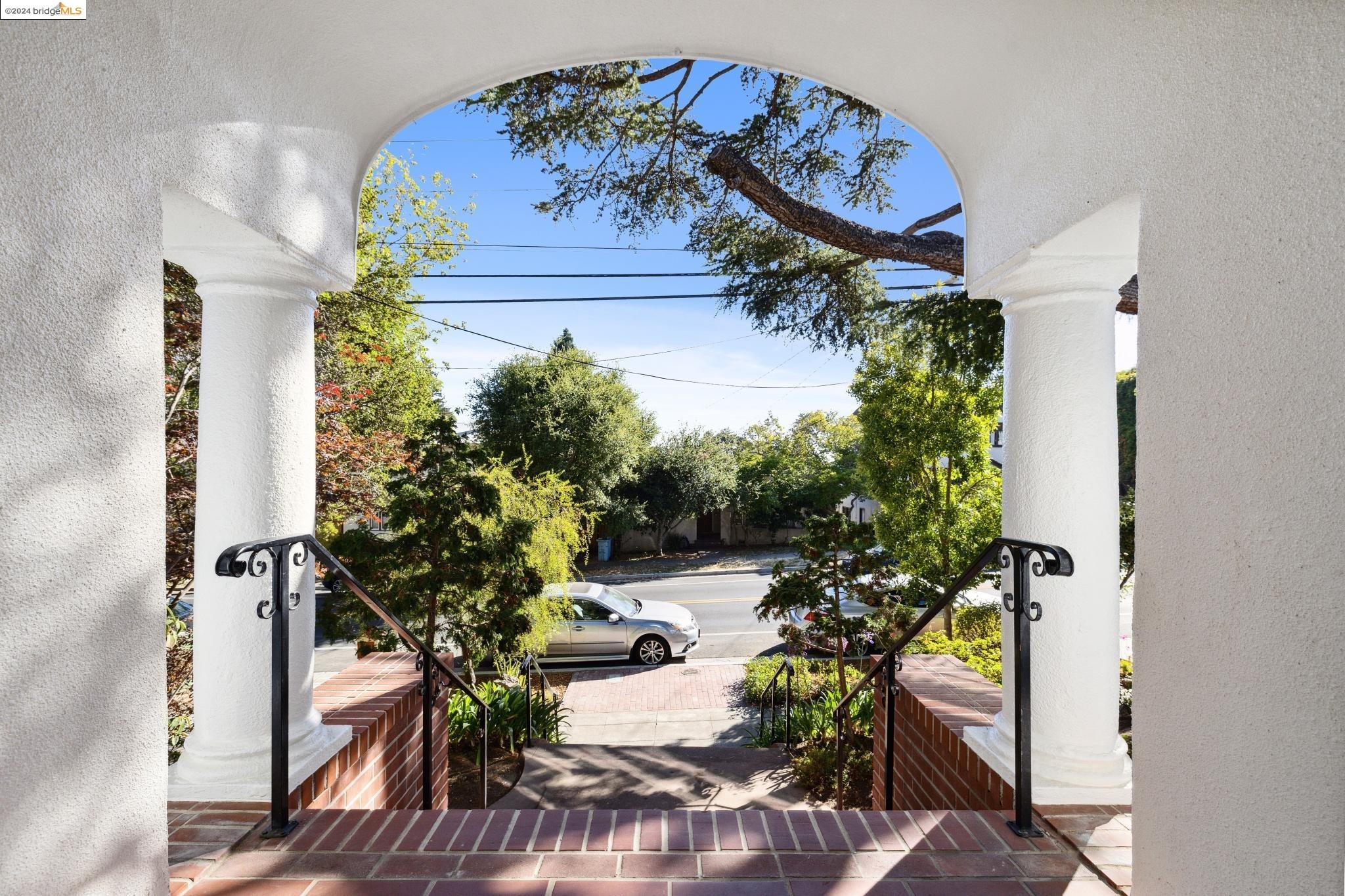 679 Colusa Ave.