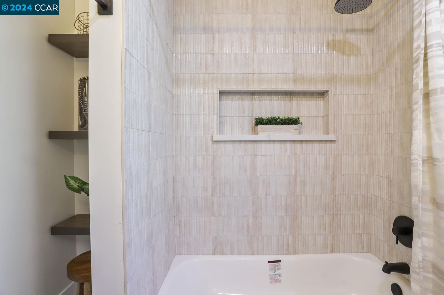 1249 Francisco Street