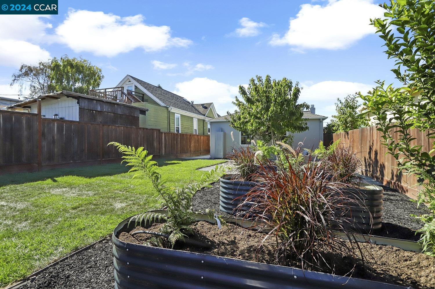 1249 Francisco Street