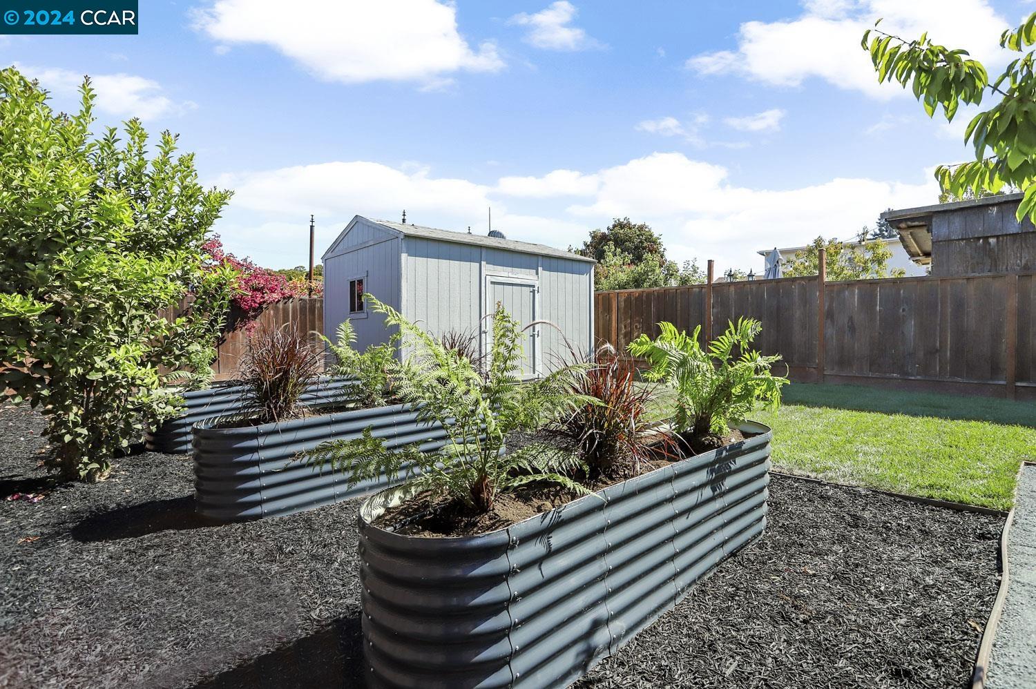 1249 Francisco Street