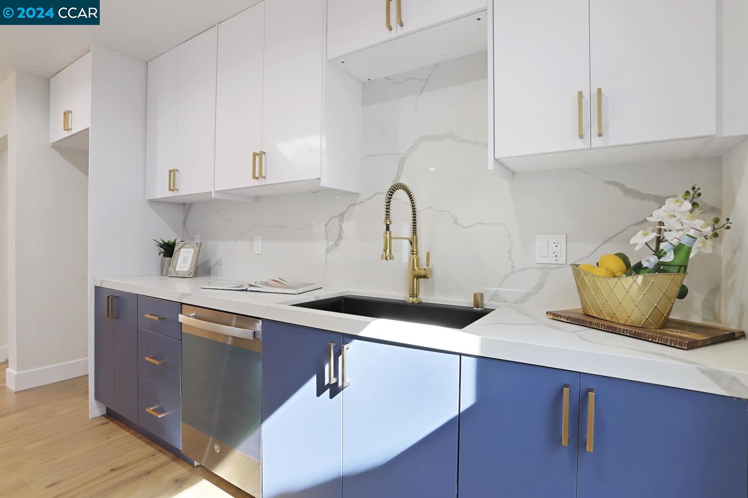 1249 Francisco Street