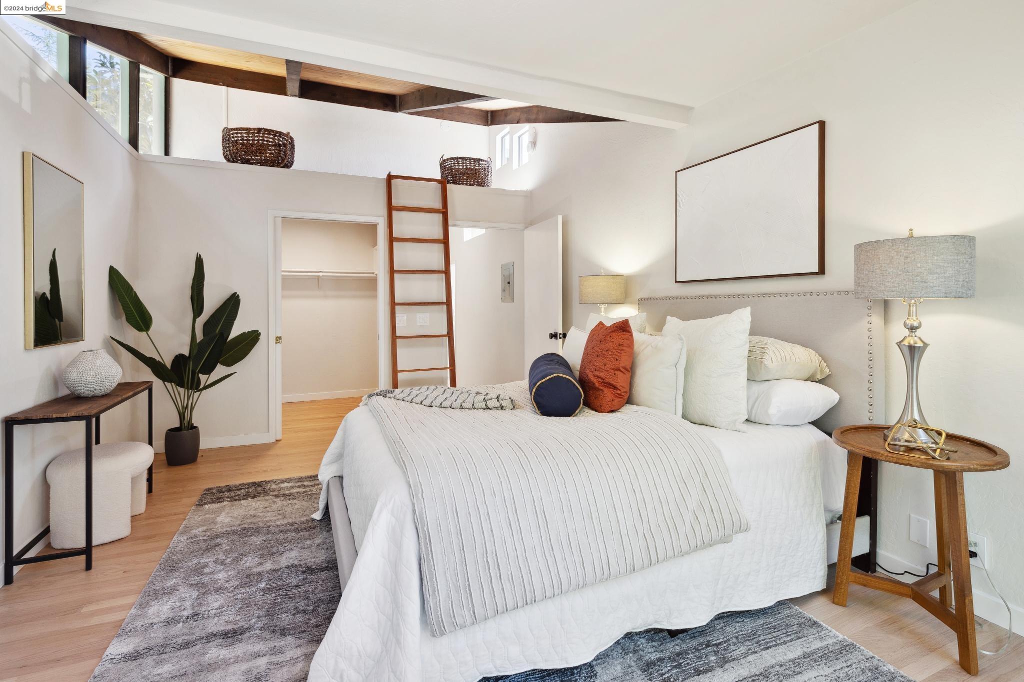 5783 Florence Ter