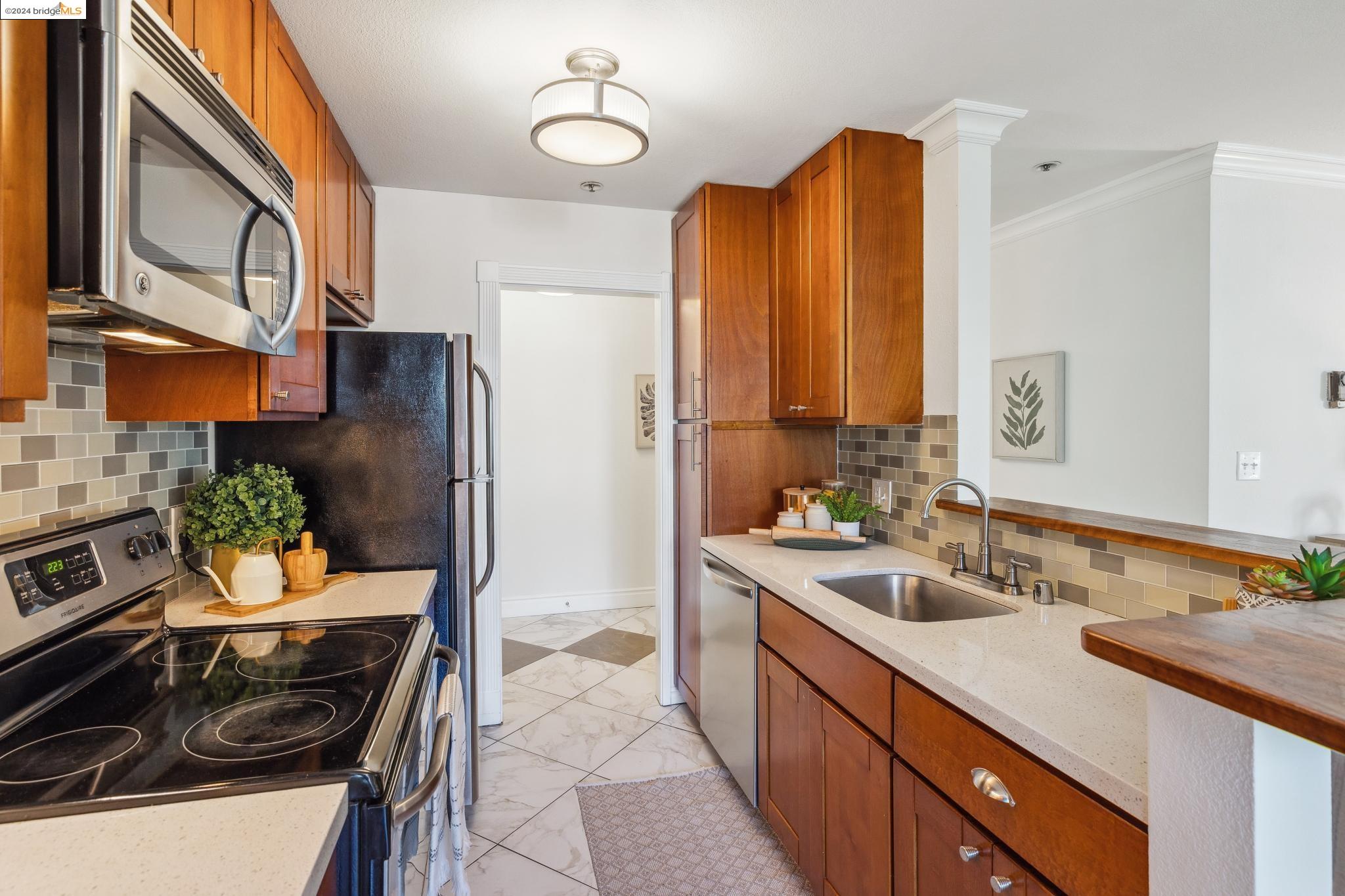 389 Belmont Street # 210