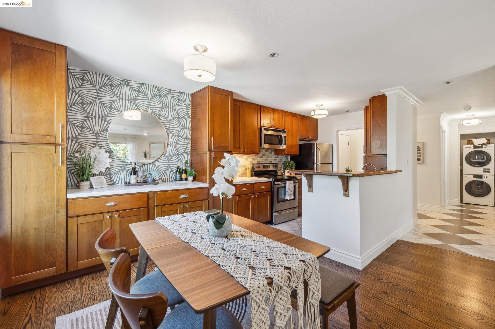 389 Belmont Street # 210