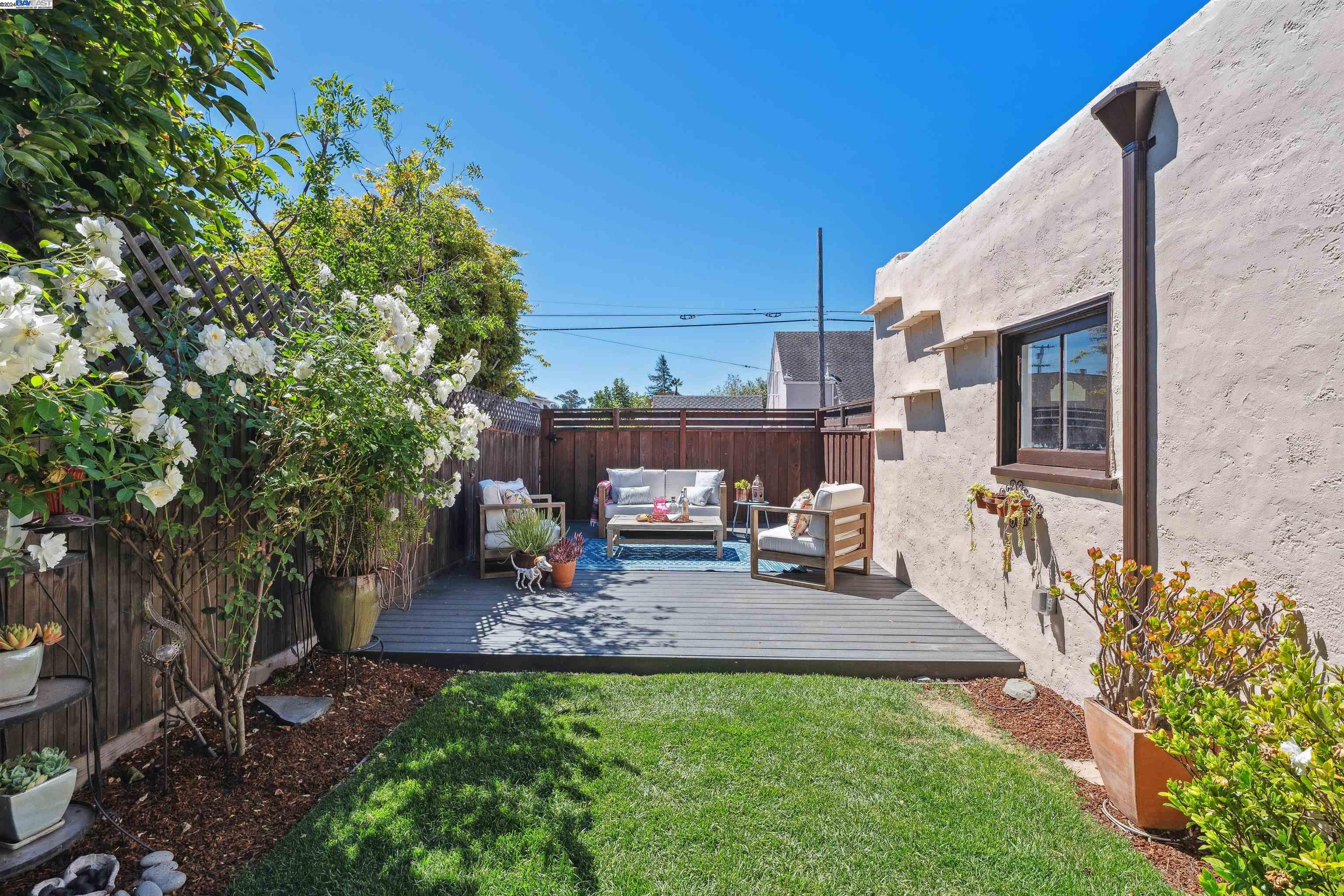 490 Diehl Ave