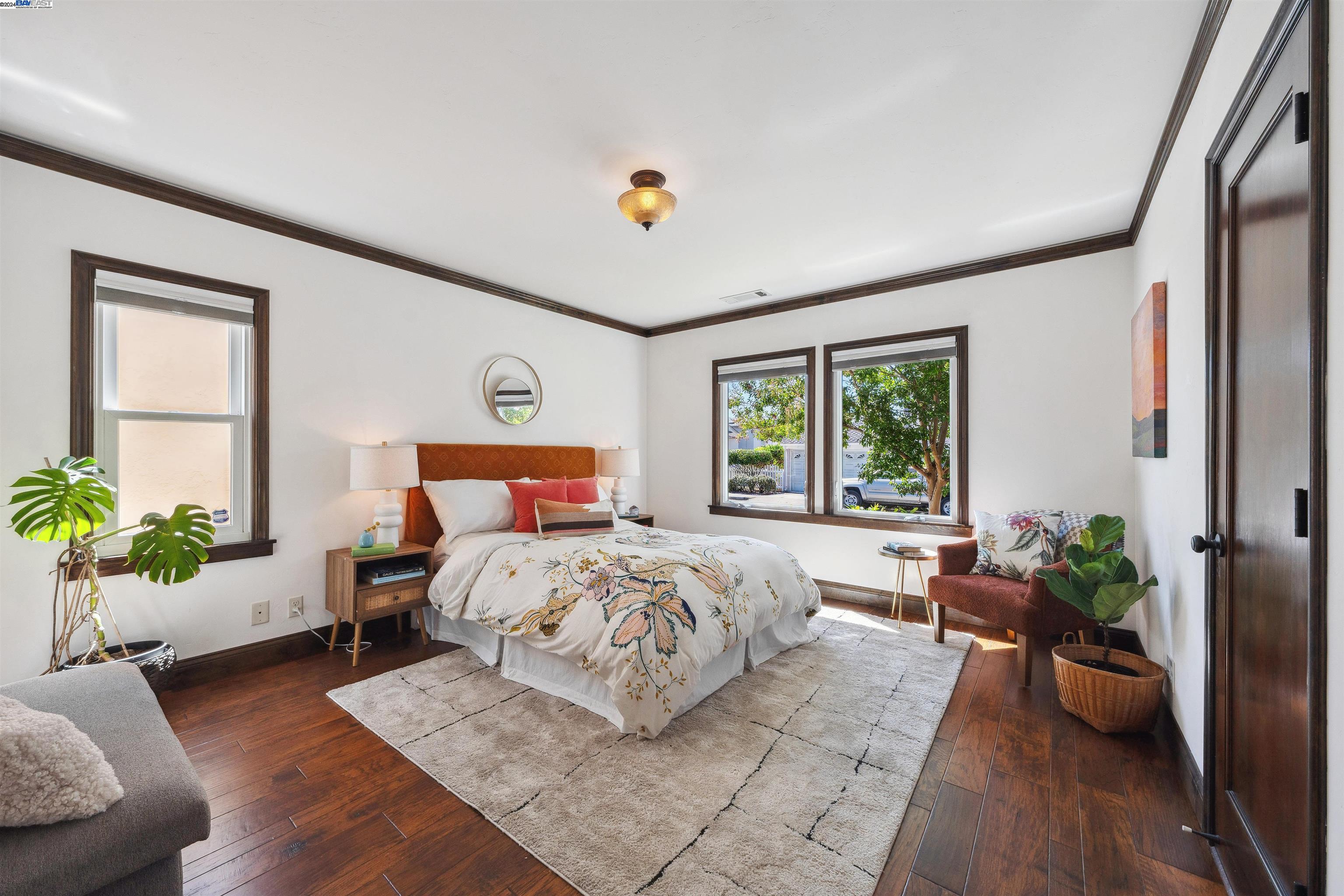 490 Diehl Ave