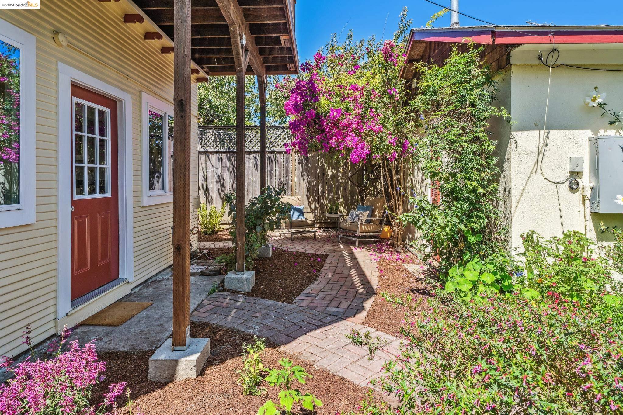 2533 California