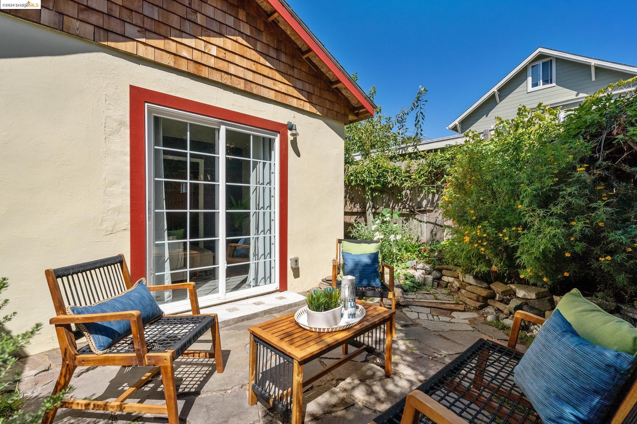 2533 California