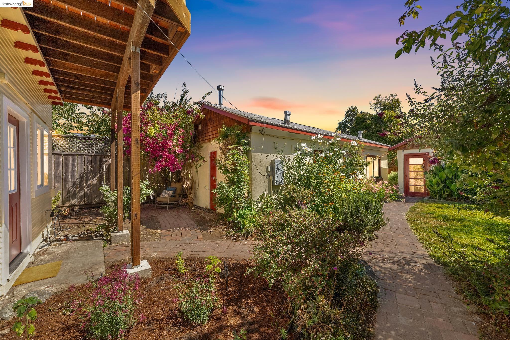2533 California