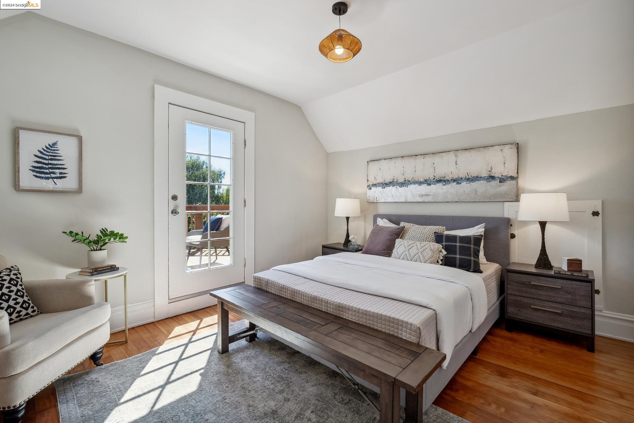 2533 California