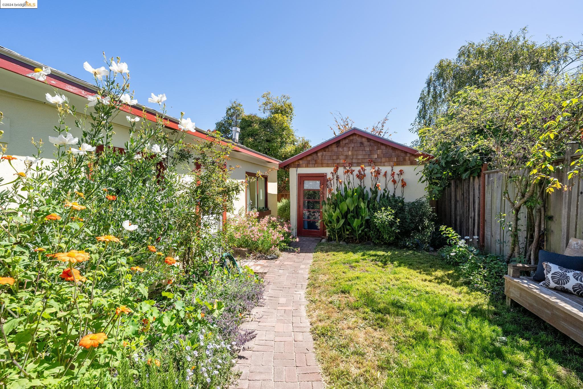2533 California