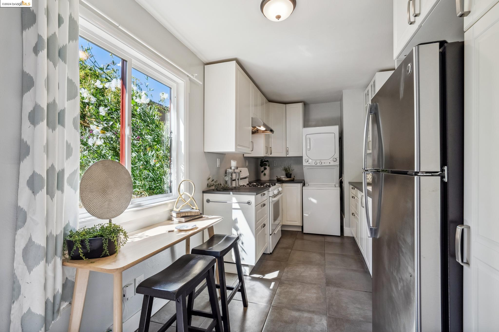 2533 California