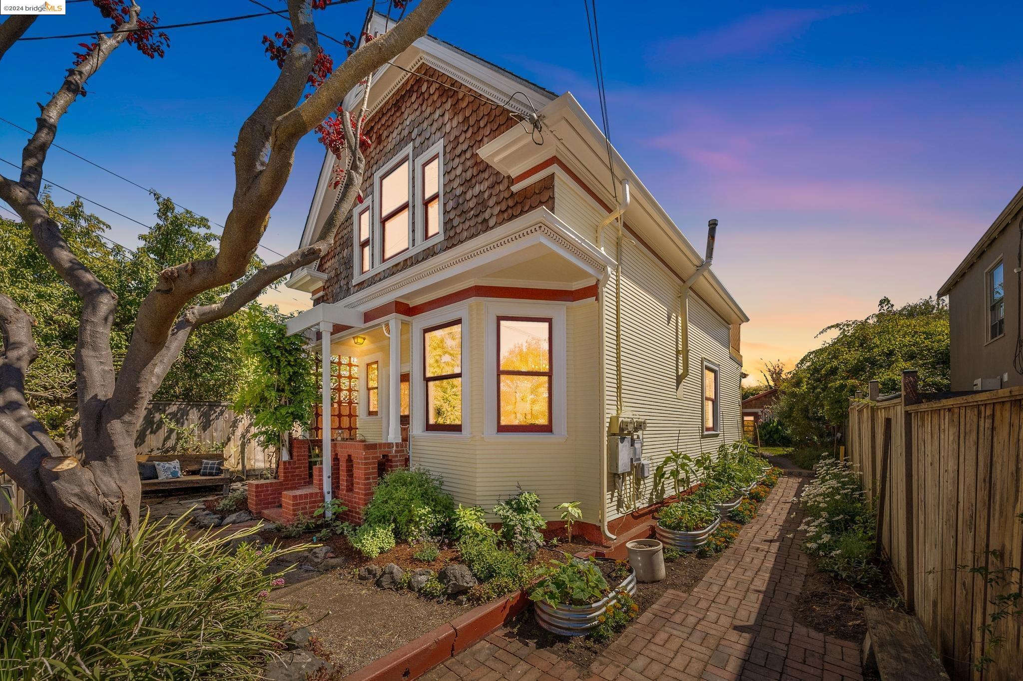 2533 California